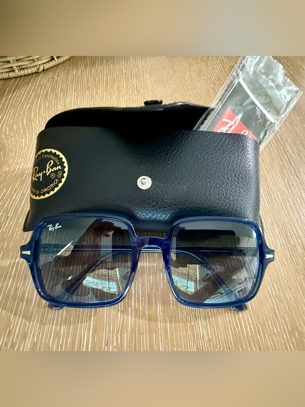 NWOT Ray-Ban RB1973 Square II Women’s Blue Sunglasses with Black Case